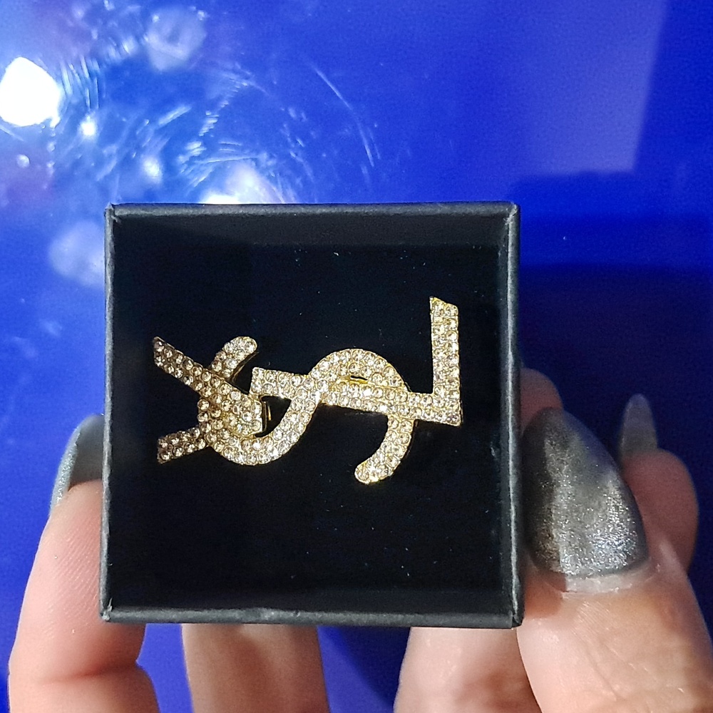 Sparkling Silver Crystal Brooch - Picture 6 of 6